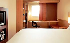 Ibis Sofia Airport 3*