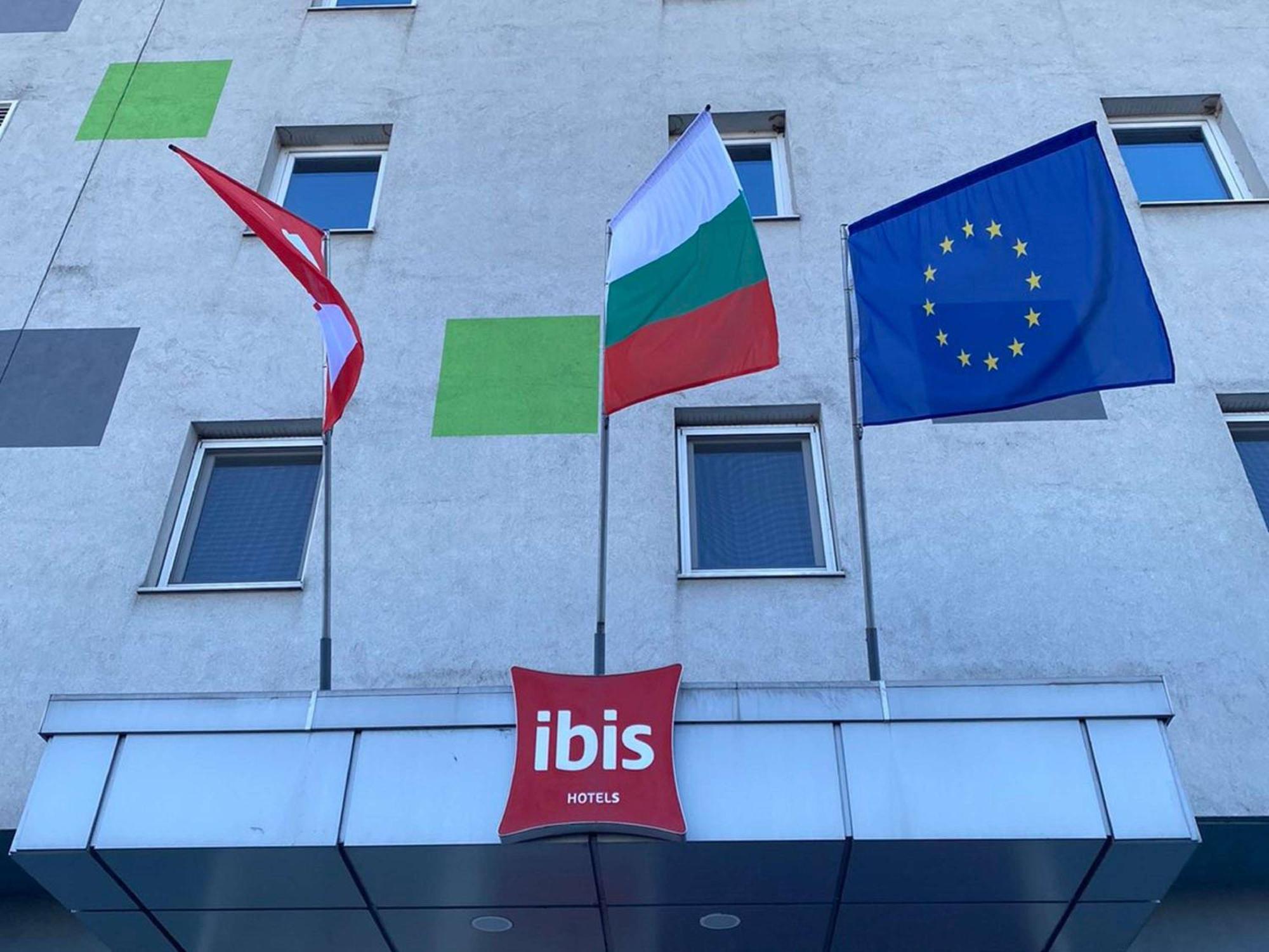 Ibis Sofia Airport Hotel Exterior photo